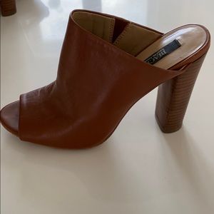 Open toe shoe
